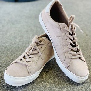 Old Navy 1994 Court Sneakers Size 7